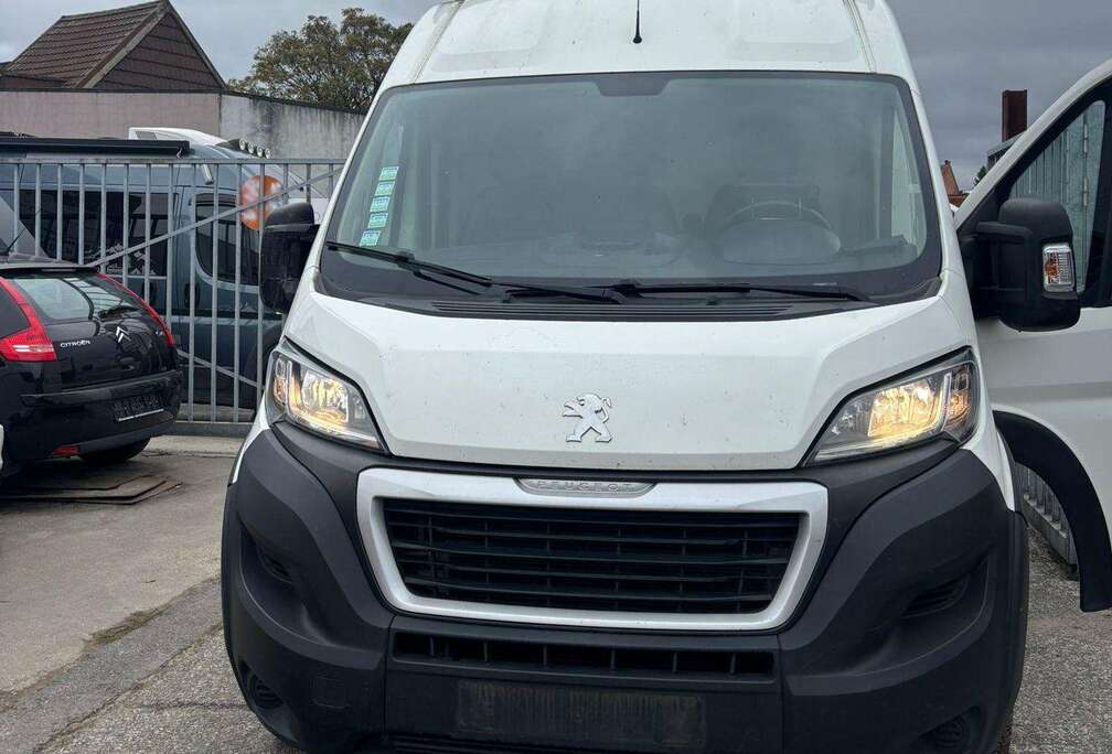 Peugeot Boxer FT435 L2H2 140PRM