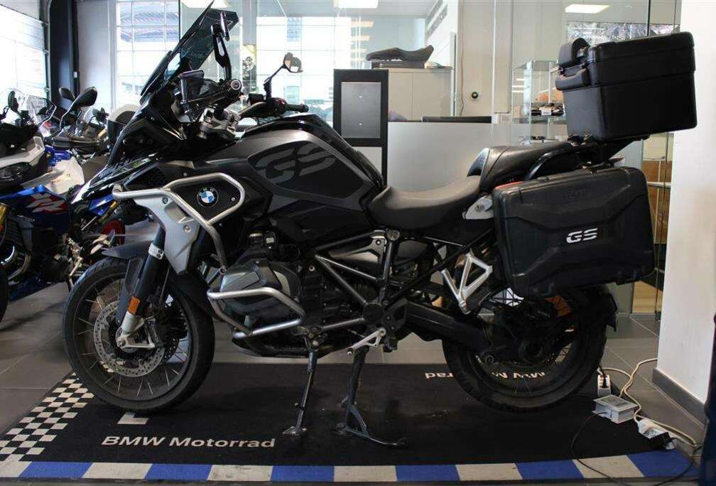 BMW 0