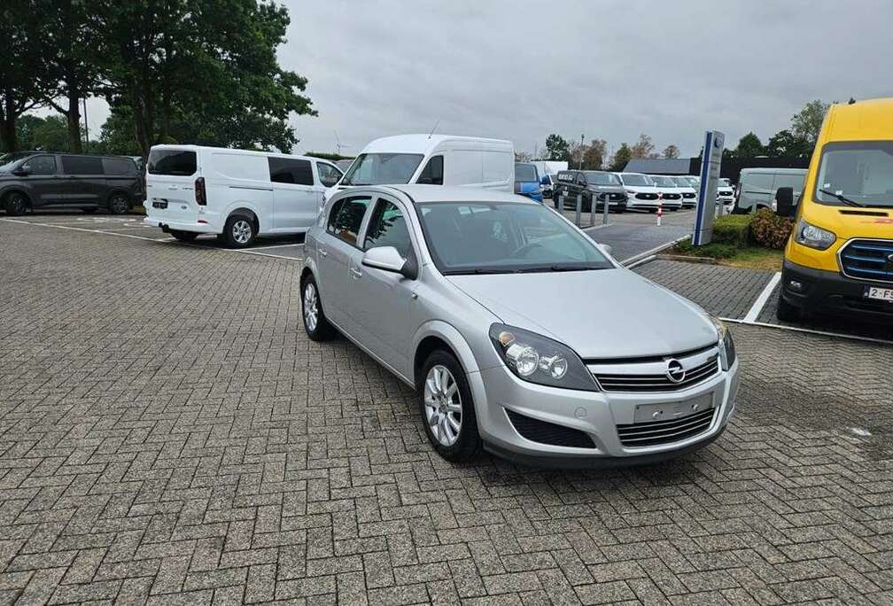 Opel Enkel voor professionele verkoop.