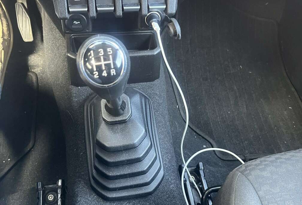 Suzuki 1.5i 4x4 GL