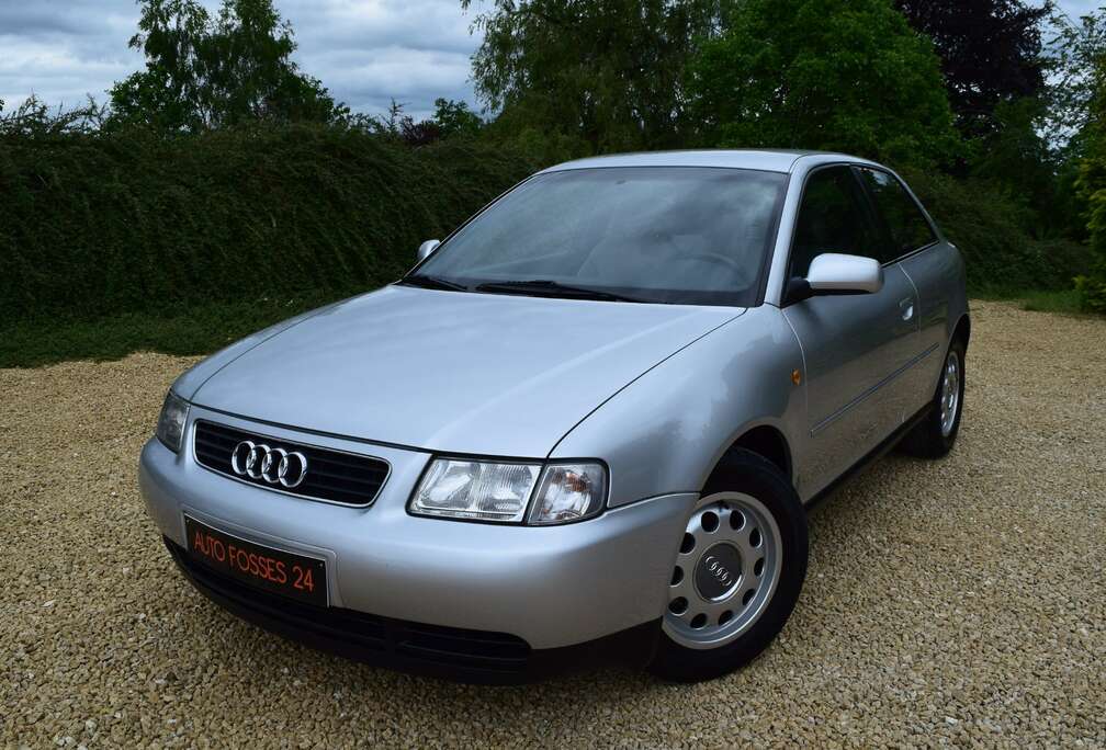 Audi 1.6i AMBITION 1 PROPRIETAIRE CAR-PASS GARANTIE 1AN