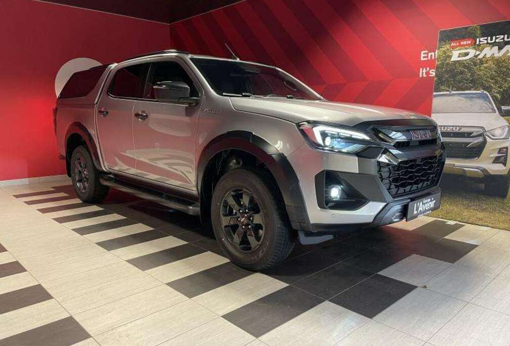 Isuzu DC - V-Cross + Hardtop + Trekhaak