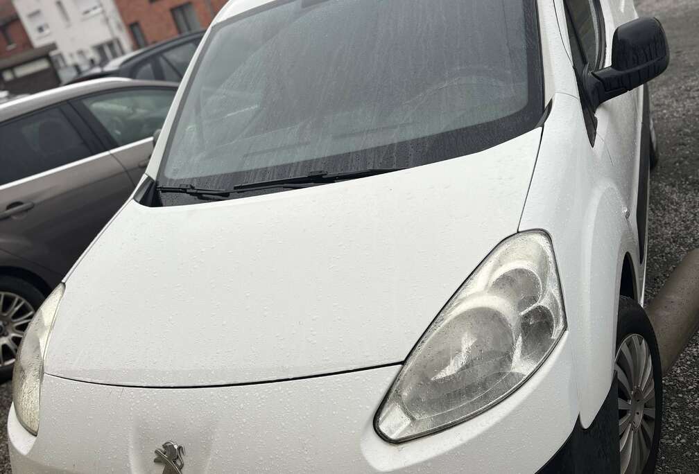 Peugeot 1.6 HDi 75 L1 FAP Avantage +