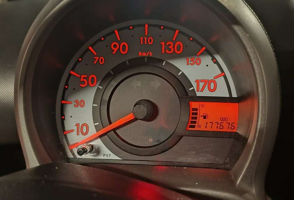 Toyota 1.0 VVT-i Blue