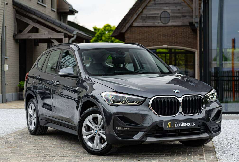 BMW xDrive25e / Head-Up Display / PDC / Achteruitrijcamera / Active Guard / Lendensteun