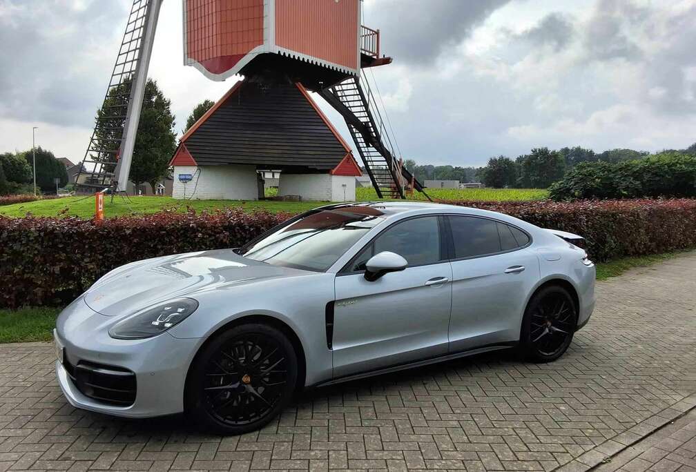 Porsche Panamera 4 E-Hybrid