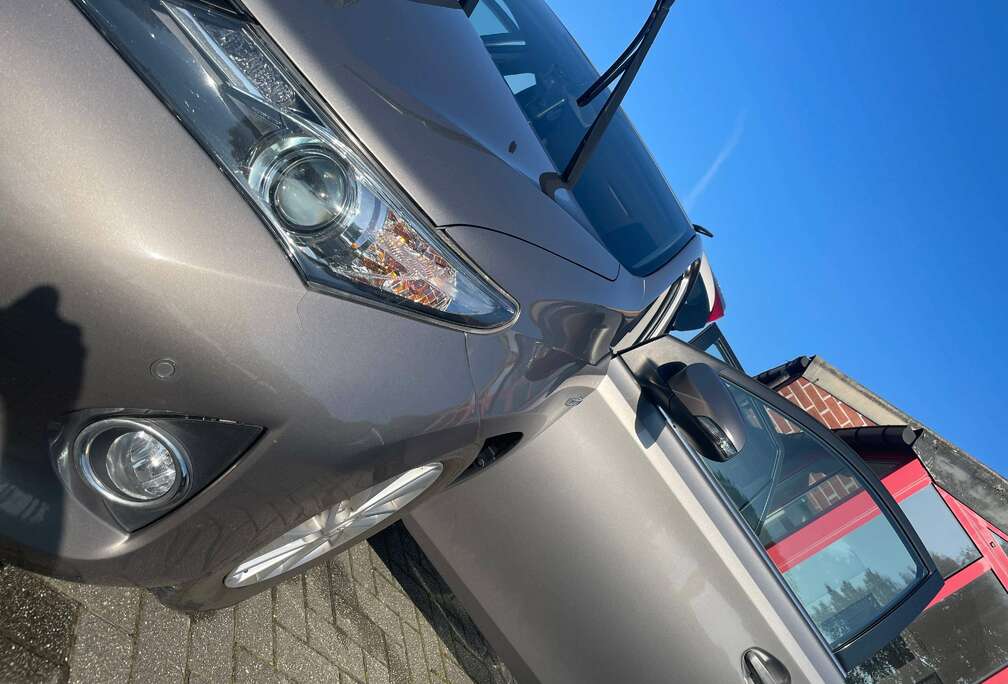 Toyota Auris HEV 1.8i HSD Comfort CVT
