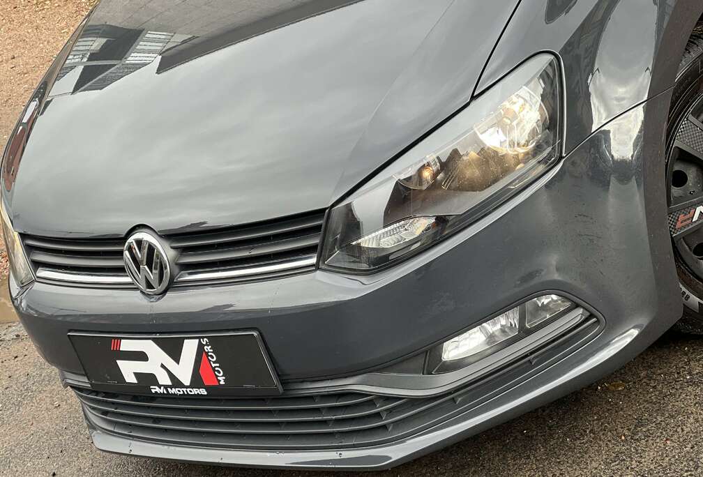 Volkswagen Polo 1.0i Grey Nardo *AppleCarplay*