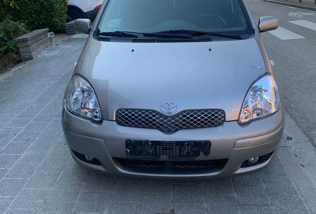 Toyota 1.3i VVT-i 16v Linea Sol automatique airco *BELGE*