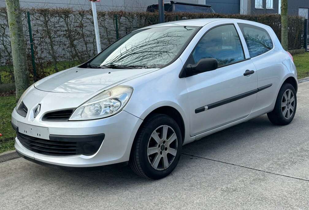Renault Clio 1.2i 16v Campus