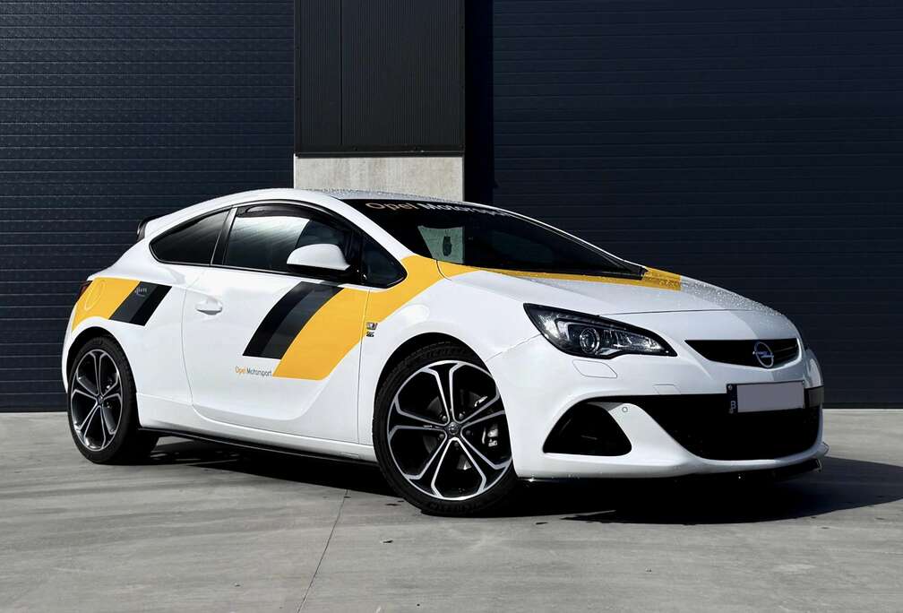 Opel GTC 1.4 Turbo OPC-Line