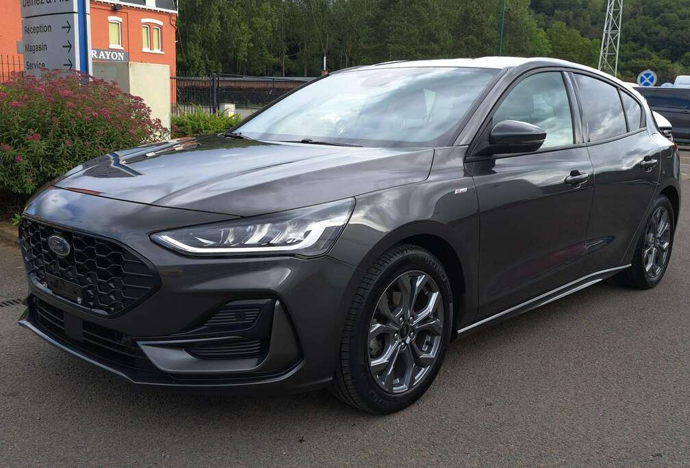 Ford Focus 1.0 EcoBoost MHEV ST-Line Design