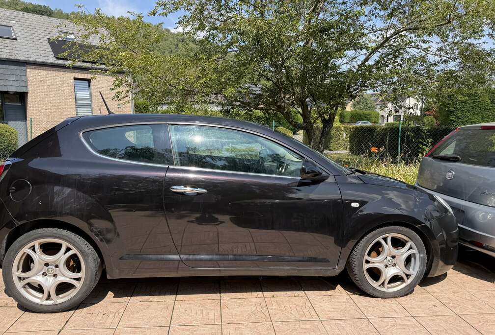Alfa Romeo 2009, Légèrement Négociable,
