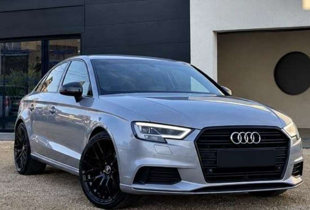 Audi A3 1.6 TDI *LOOK S3*