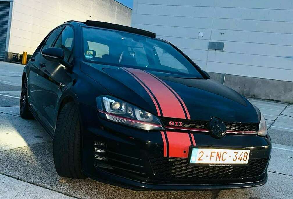 Volkswagen Golf GTI 7