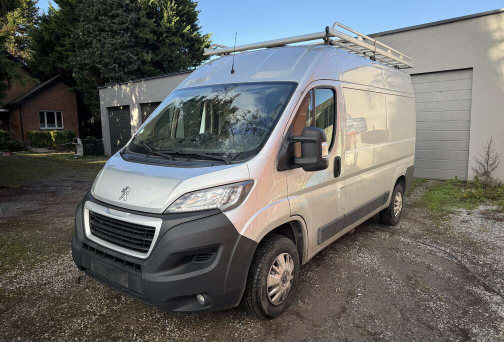 Peugeot TOLE 330 L2H2 BLUEHDI 130 PREMIUM PACK