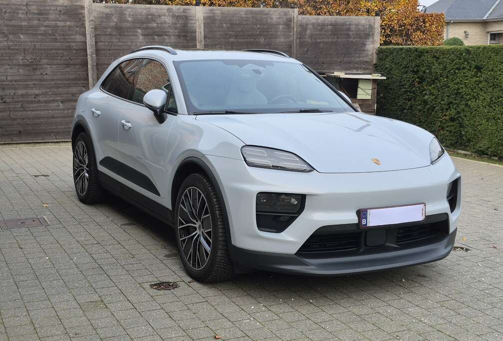 Porsche Macan 4, luchtvering, 360 camera, pano dak