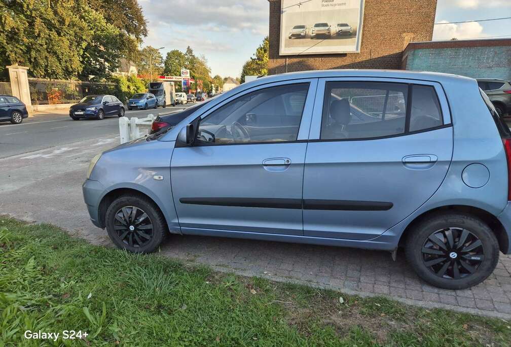 Kia Kia  Picanto   1.1 LX benzine.  108.000 km .2007 j