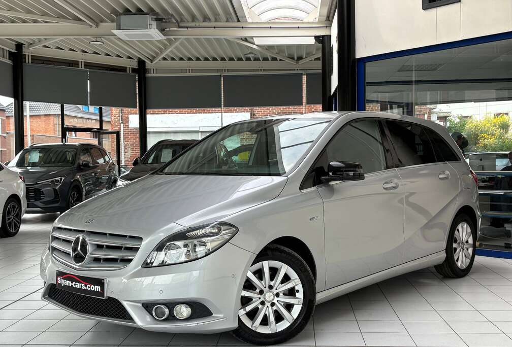 Mercedes-Benz B 200 CDI *CUIR * GPS * PDC * JANTES * 1ER PROP *