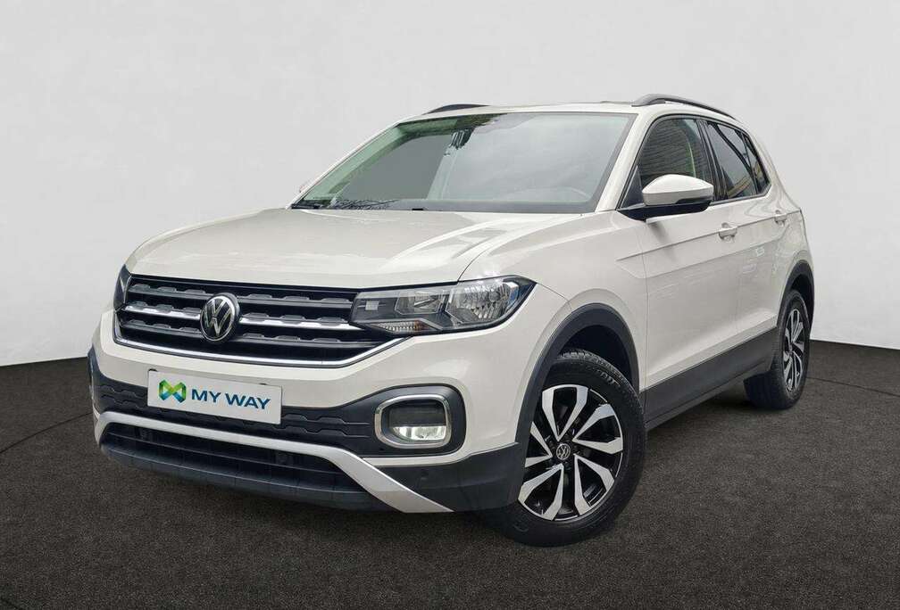 Volkswagen ACTIVE 1.0 TSI (95 pk) /// Achteruitrijcamera /// Parkeersensoren vooraan en achteraan /// Automatis
