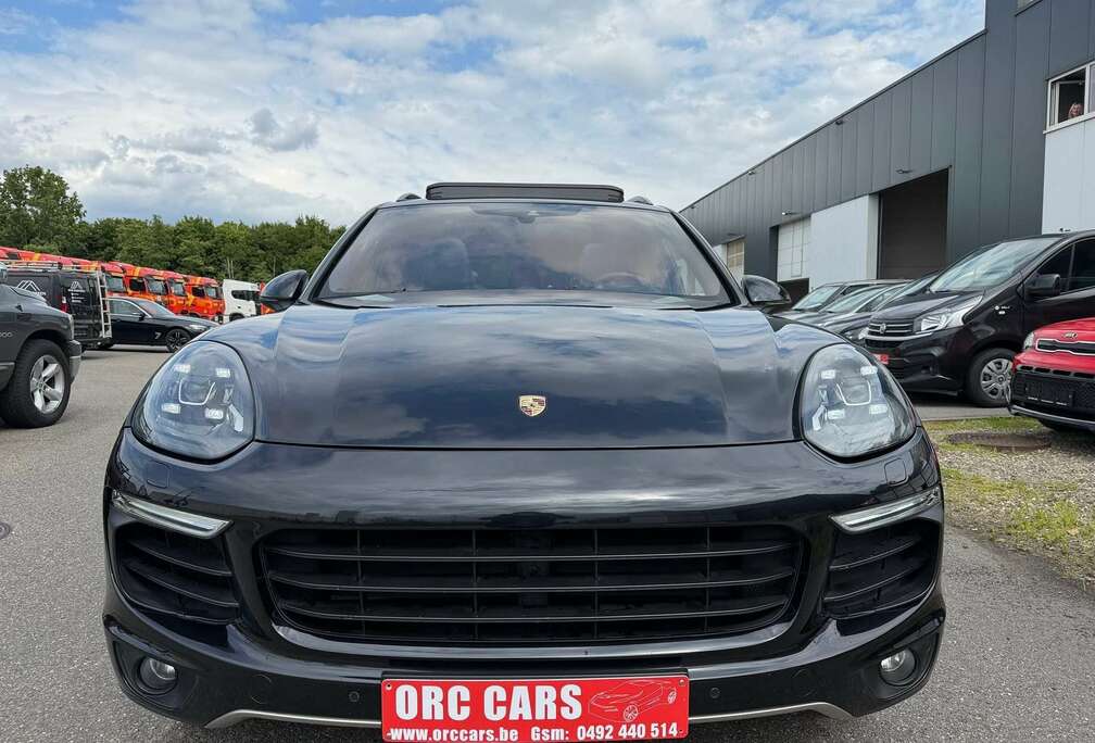 Porsche Cayenne 3.0i V6 Hybrid Tiptronic S