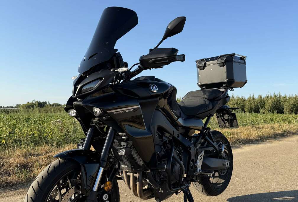 AKRAPOVIC-GIVI-LED