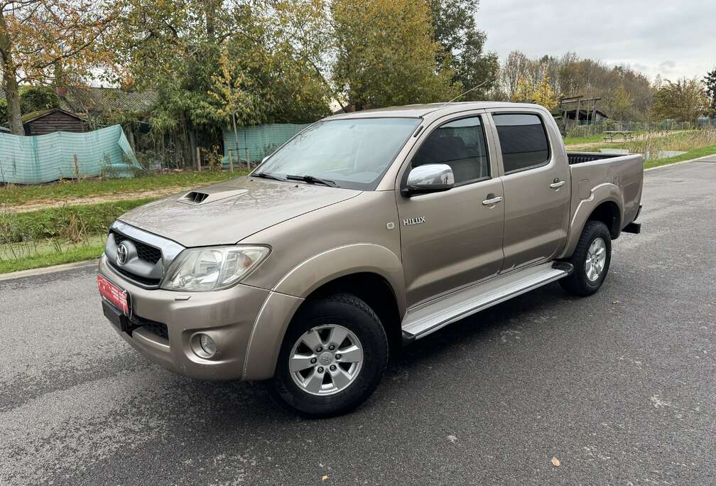 Toyota 2.5D-4D Manual 4x4 Double Cab / Export Afrik Only
