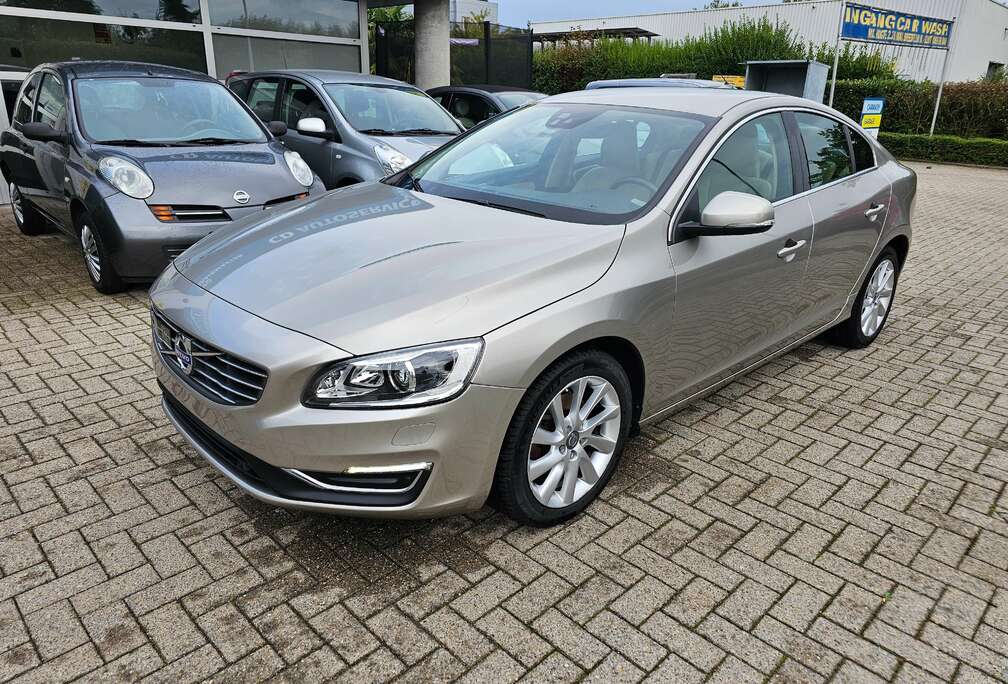 Volvo 1.6 T4 Kinetic Powershift  Automaat, Navi, Airco