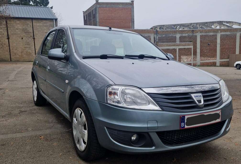 Dacia 1.4i  60 000 km prête a immatriculé