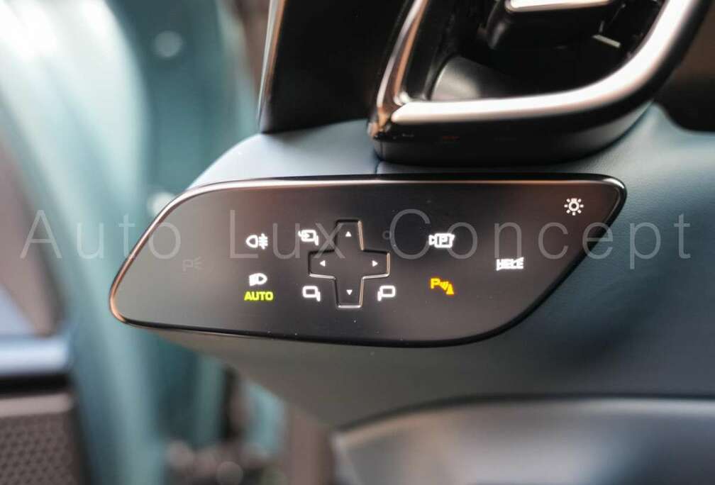 Ferrari Spider/Carbon/Passenger Display/360/Matrix LED