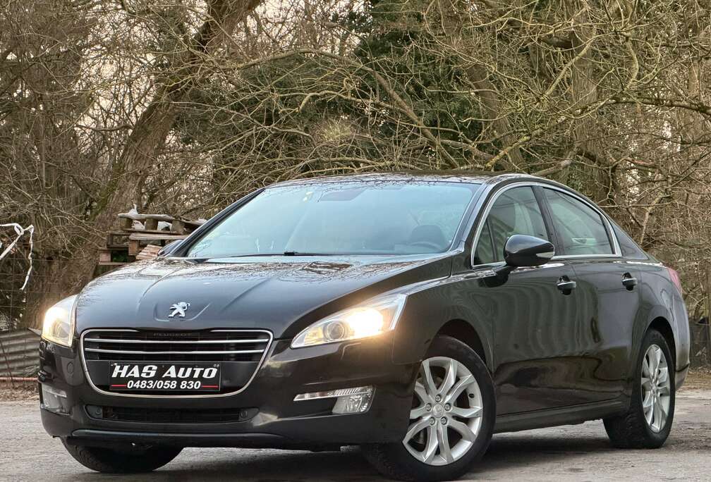 Peugeot 2.0 HDI//B.AUTO//NAVI//CUIR//CARNET
