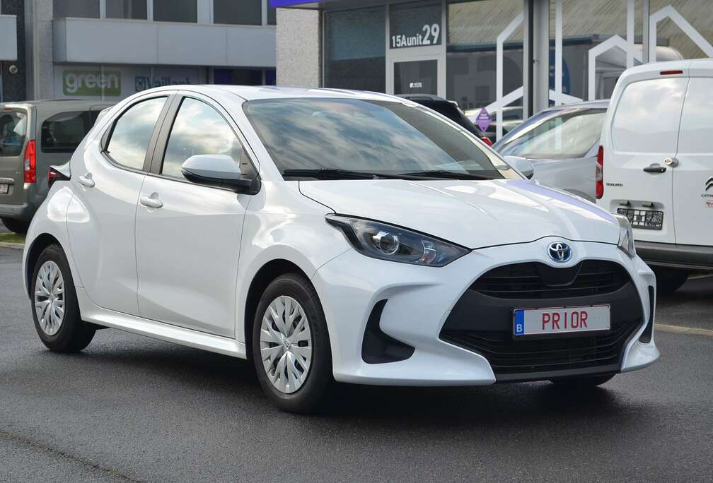 Toyota (€13.926 exBTW) 1.5 hybrid Adapt cruise CarPlay