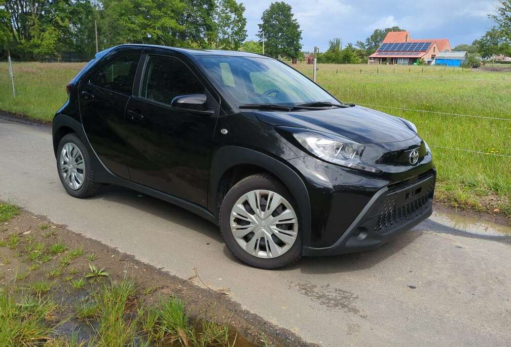 Toyota X 1.0i VVT-i