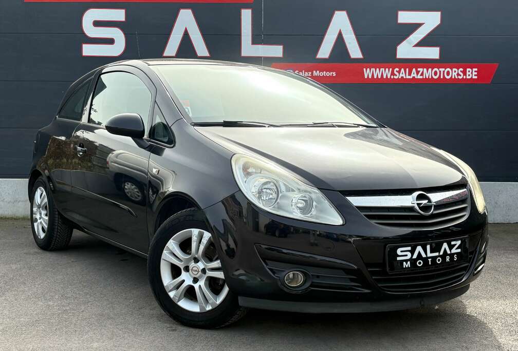Opel Corsa 1.2i Cosmo/