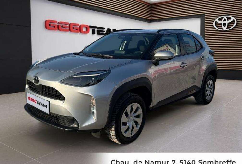 Toyota 1.5 HSD DYNAMIC CARPLAY CAMERA