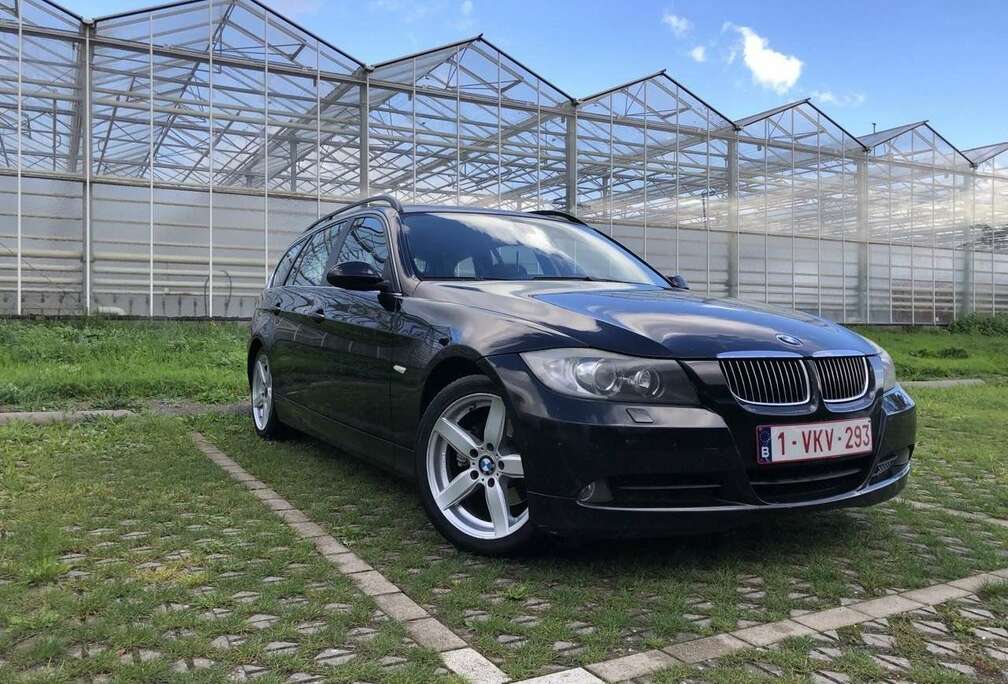 BMW 325i Aut.