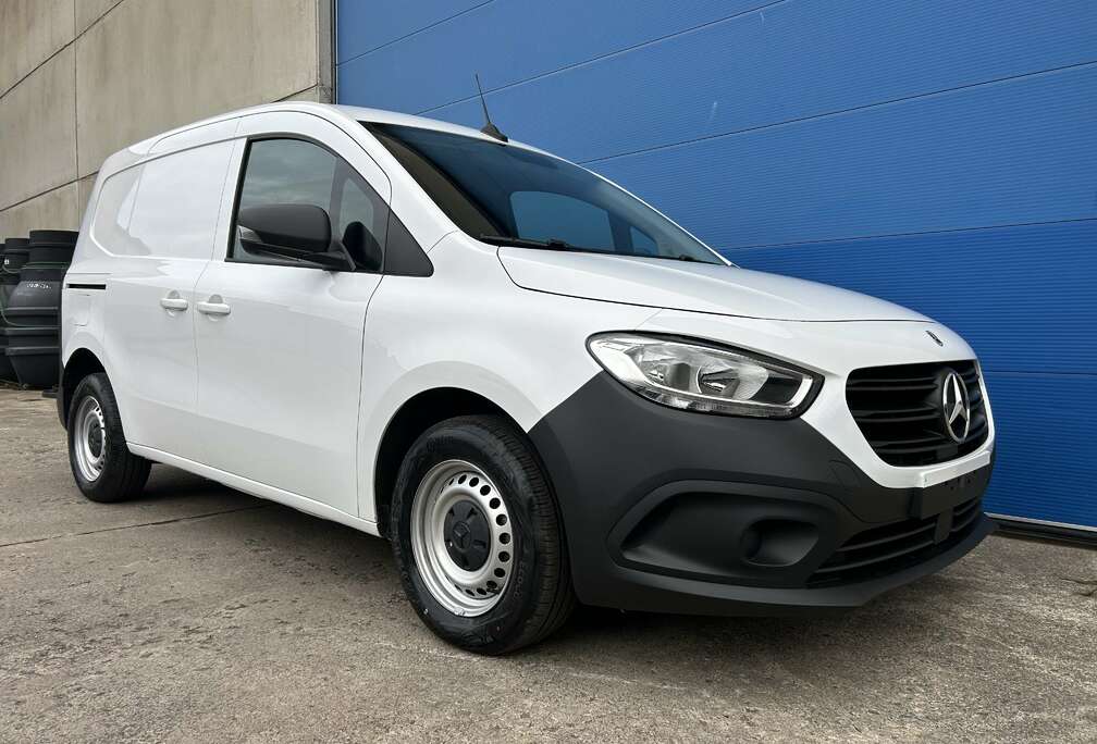 Mercedes-Benz 110 CDI - 95 PK (13.140 euro excl) PDC - 1Ste Eig
