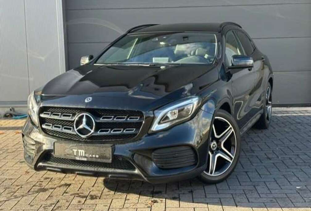 Mercedes-Benz GLA 200 7G-DCT AMG Line