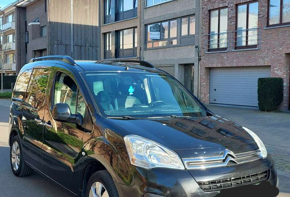 Citroen 1.2 i ,2018, 148000 km.