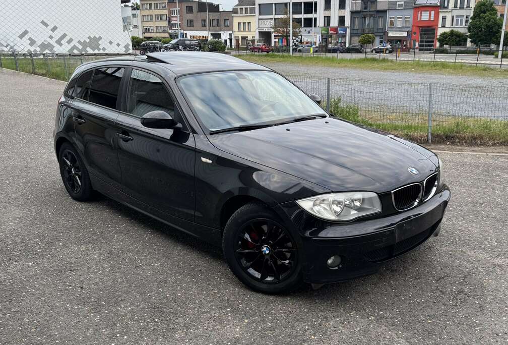 BMW Bmw 116i Benzin GEKRURD VOOR VERKOOP