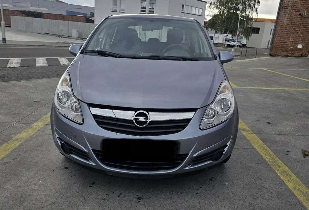 Opel 1.2 benzine 2009 met alleen 70000km!!*airco*5deur*