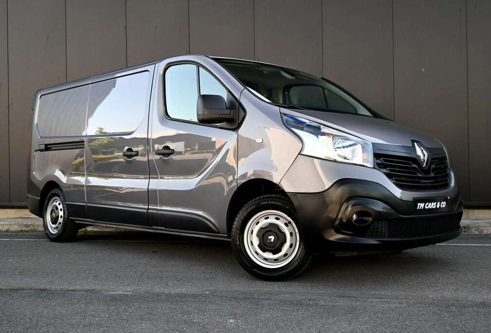 Renault L2H1 / Camera, Cruise, GPS, Trekh, AC, €6Y