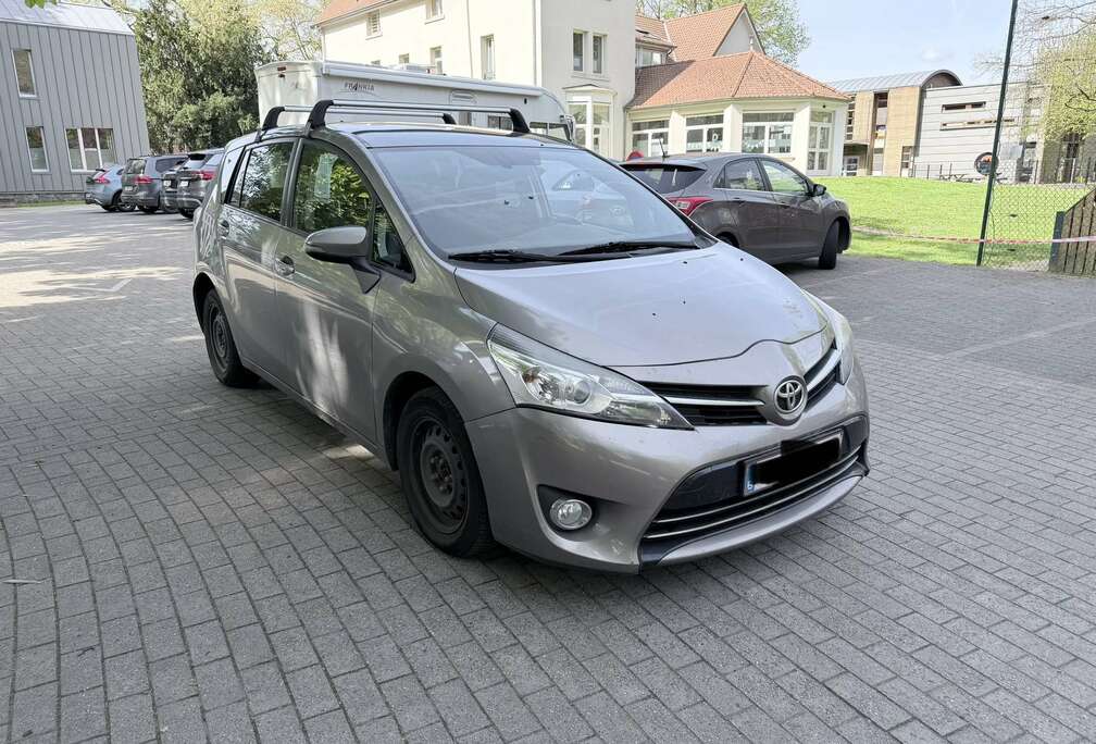 Toyota 1.6 D-4D Premium 7pl. +32485414056