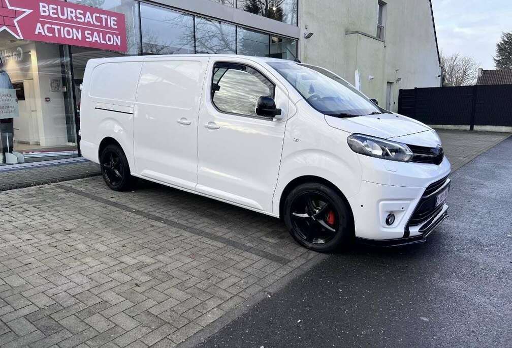 Toyota Furgón 2.0D Active L2H1 163