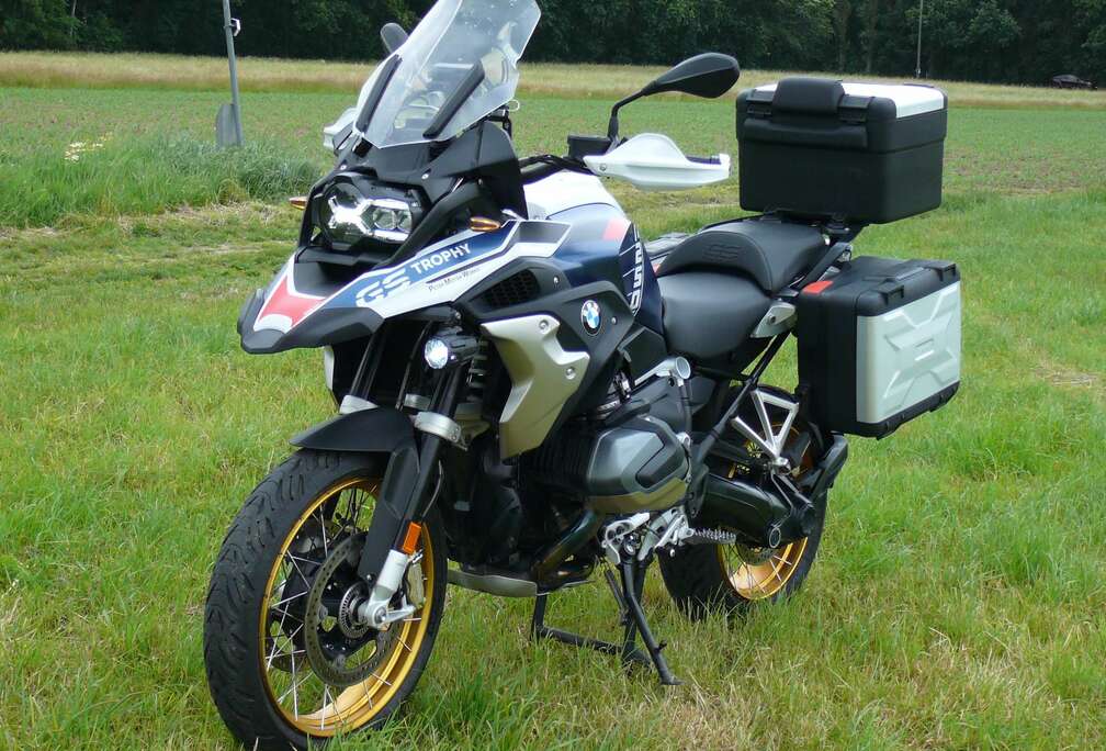 BMW TROPHY FULL OPTION