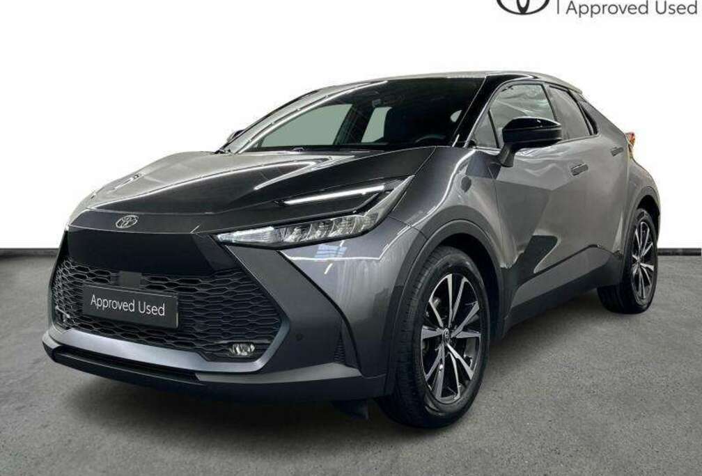 Toyota 140hp HEV Dynamic Plus BiTone