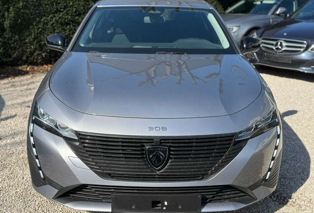 Peugeot SW 1.2i benzine - Carplay - 57000KM - LED - GARANT