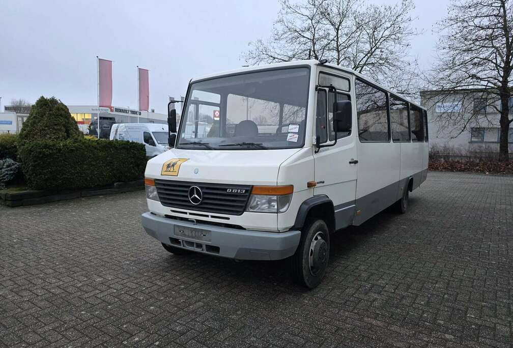 Mercedes-Benz 813 (Stock ID 41432)