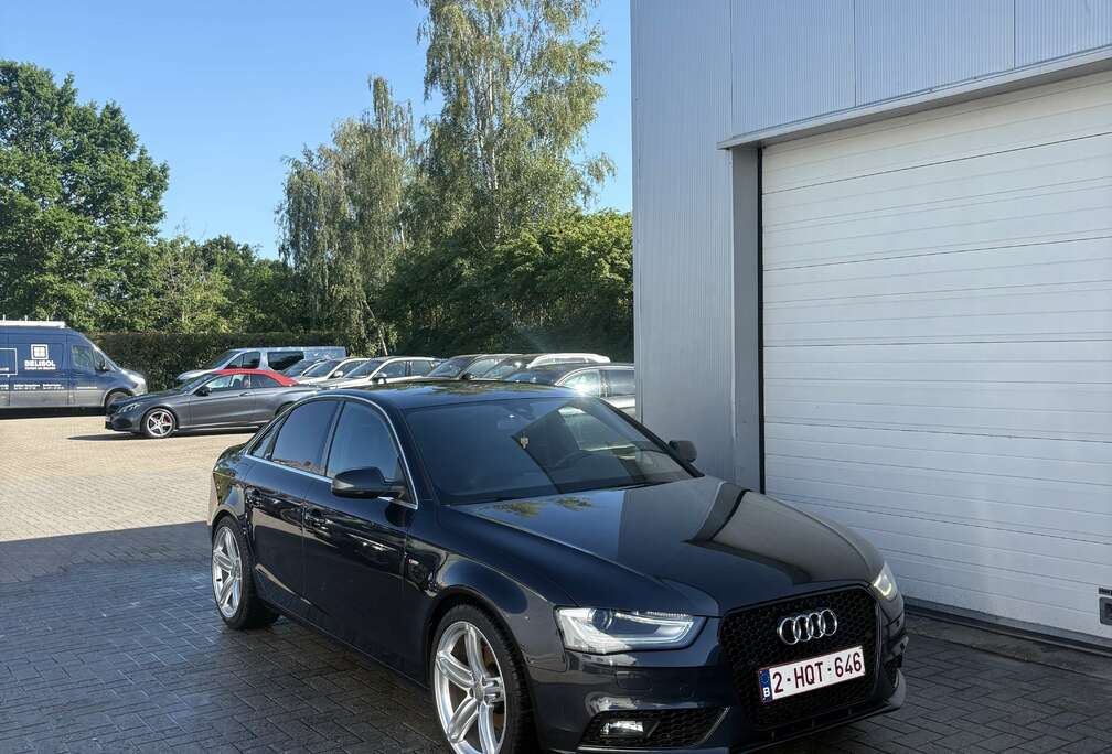 Audi 2.0 TDi S line FACELIFT FULL OPTION