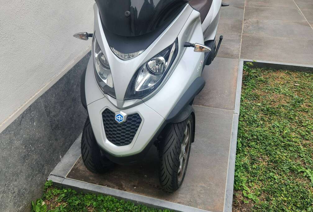 Piaggio Business